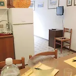 Three Flat With Garden-beahost