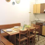 Three Flat With Garden-beahost *