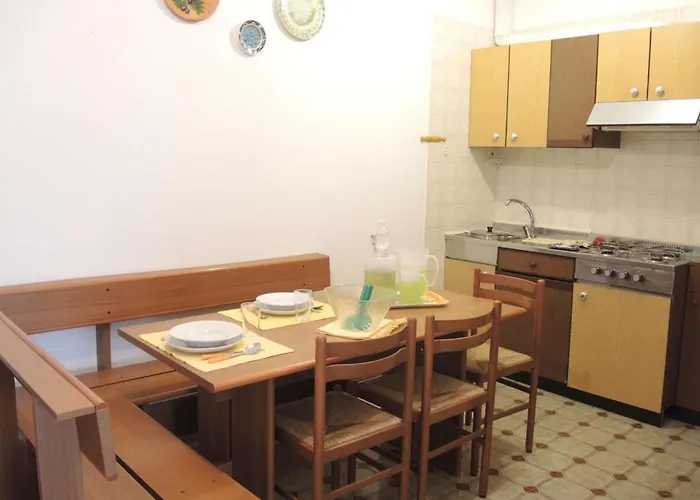 Three Flat With Garden-beahost *