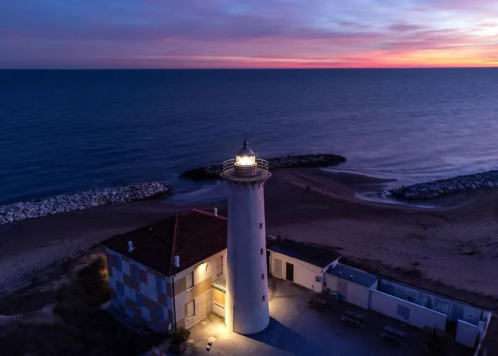 Apartment Three Flat With Garden-beahost